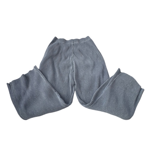 Uniqlo Gray Wide-Leg  Fine Pleated Fabric Pants - Size S - Picture 1 of 2